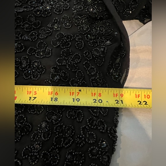 🌺Mac Duggal HIGH NECK FLUTTER CAP SLEEVE GOWN - Picture 16 of 16